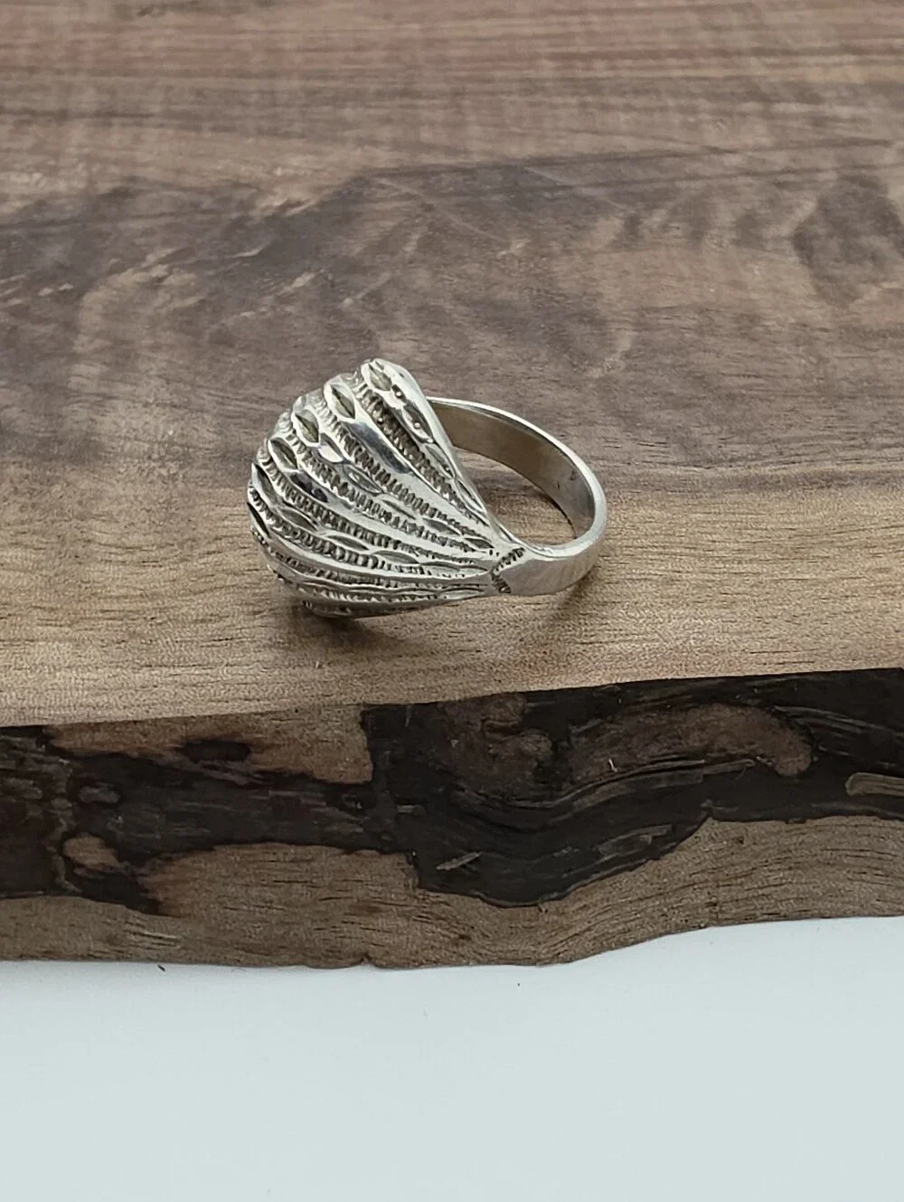 Vintage 925 Sterling Silver High Dome Shrimp Shell Cocktail Ring Etched 6.25